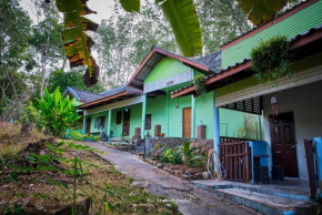 Hill Station Hostel at Chor Chaba
